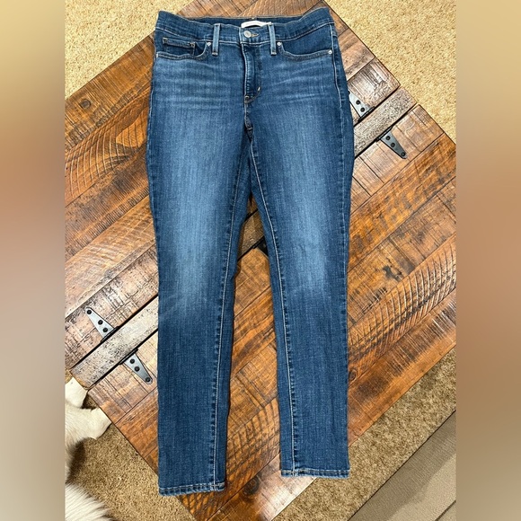 Levi's Denim - Levi's Women's Classic Blue Skinny Jeans